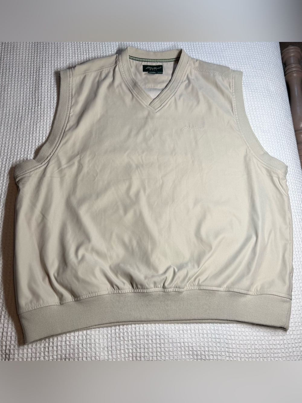 Eddie Bauer Men’s Sleeveless V-Neck Pullover Golf Windbreaker- Beige size XL